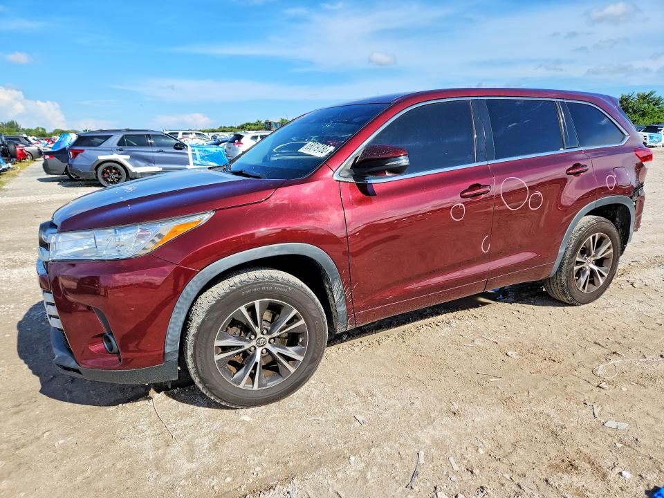 2018 Toyota Highlander მანქანა იყიდება აუქციონზე, vin: 5TDZARFH4JS034222, აუქციონის ნომერი: 68019186
