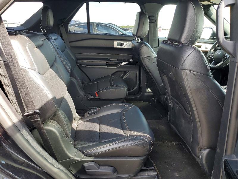 68304216 :رقم المزاد ، 1FM5K8GC9MGA51004 vin ، 2021 Ford Explorer مزاد بيع