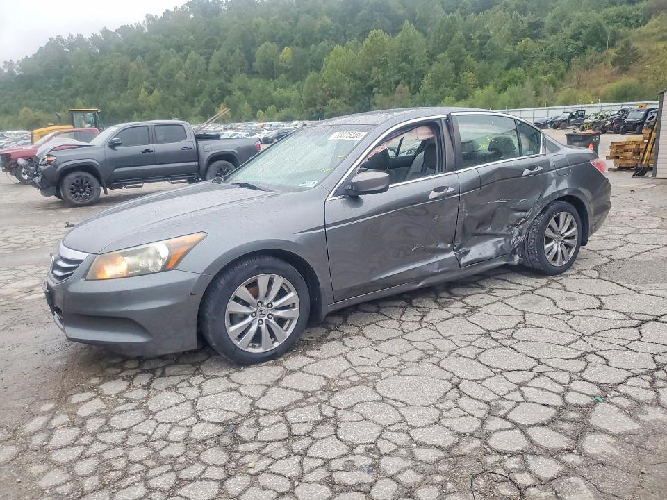 2011 Honda Accord მანქანა იყიდება აუქციონზე, vin: 1HGCP2F80BA125497, აუქციონის ნომერი: 70075286