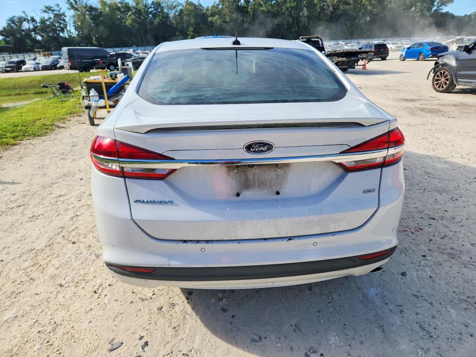 69230736 :رقم المزاد ، 3FA6P0LU2HR393179 vin ، 2017 Ford Fusion مزاد بيع