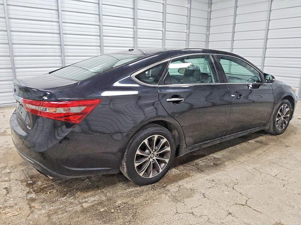 67033176 :رقم المزاد ، 4T1BK1EB8HU256065 vin ، 2017 Toyota Avalon مزاد بيع
