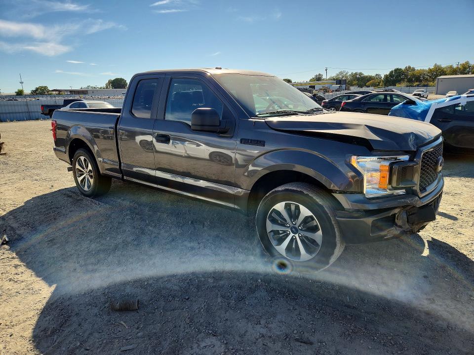 70695596 :رقم المزاد ، 1FTEX1CP8KKF29316 vin ، 2019 Ford F150 مزاد بيع