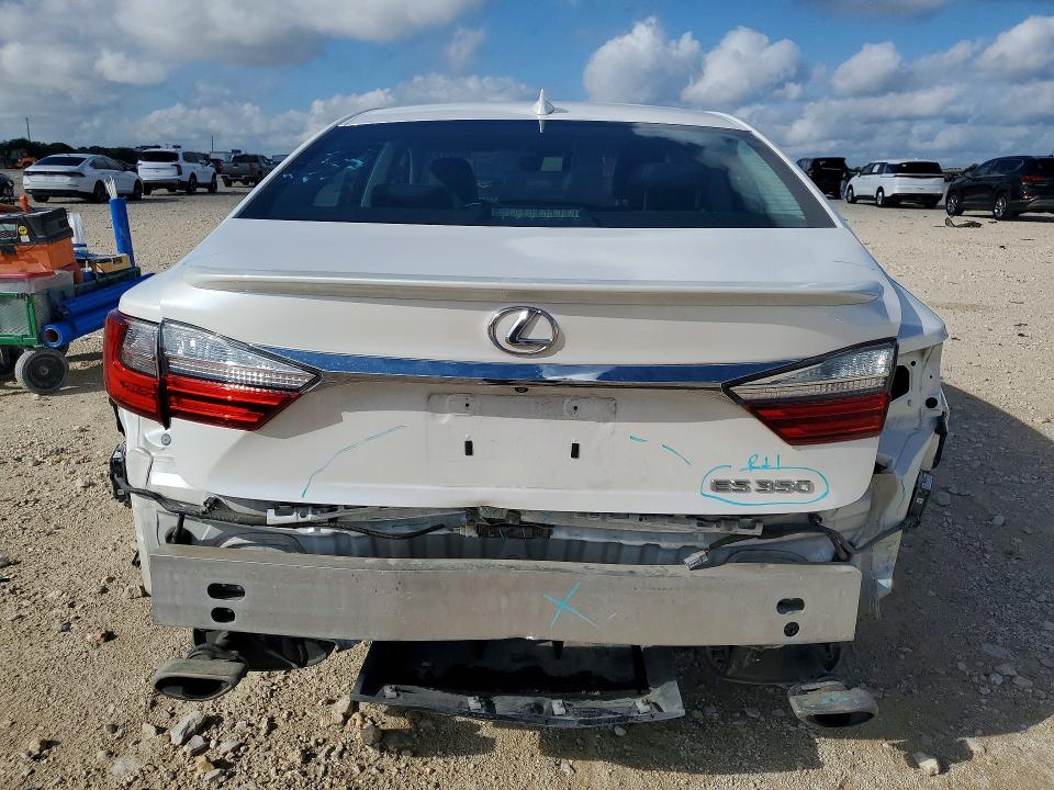 68343776 :رقم المزاد ، 58ABK1GG7JU098163 vin ، 2018 Lexus Es مزاد بيع
