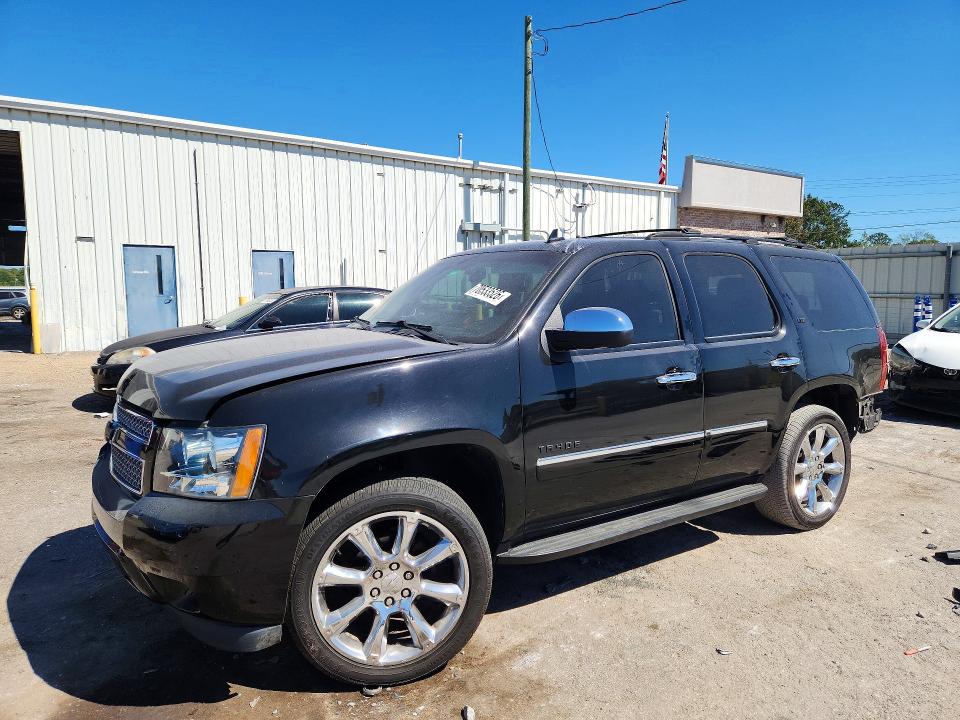 70533526 :رقم المزاد ، 1GNSKCE07DR205319 vin ، 2013 Chevrolet Tahoe مزاد بيع