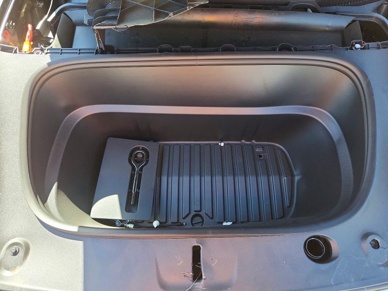 64068266 :رقم المزاد ، 7SAYGDEEXTF564211 vin ، 2026 Tesla Model Y مزاد بيع