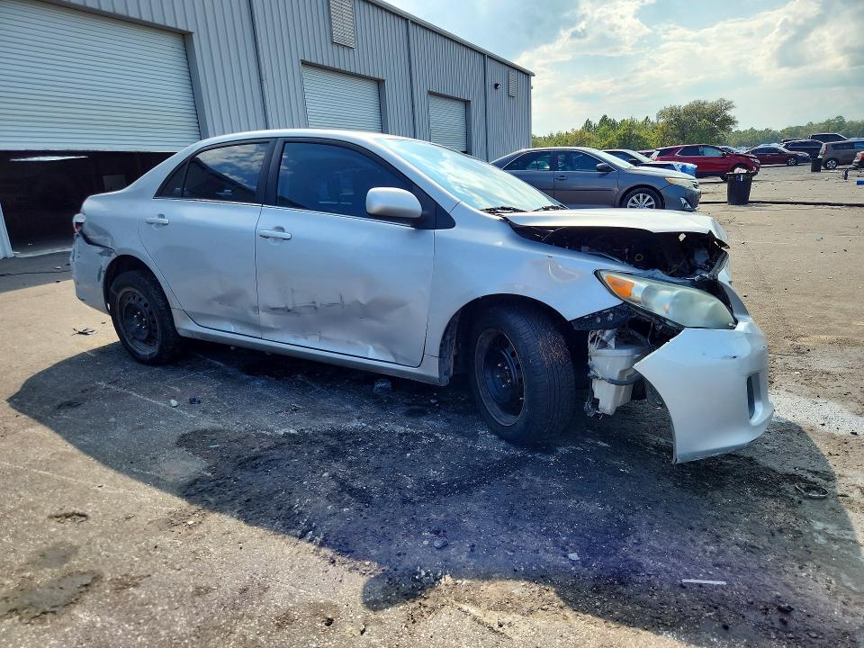 68864546 :رقم المزاد ، 2T1BURHE8GC637901 vin ، 2013 Toyota Corolla مزاد بيع