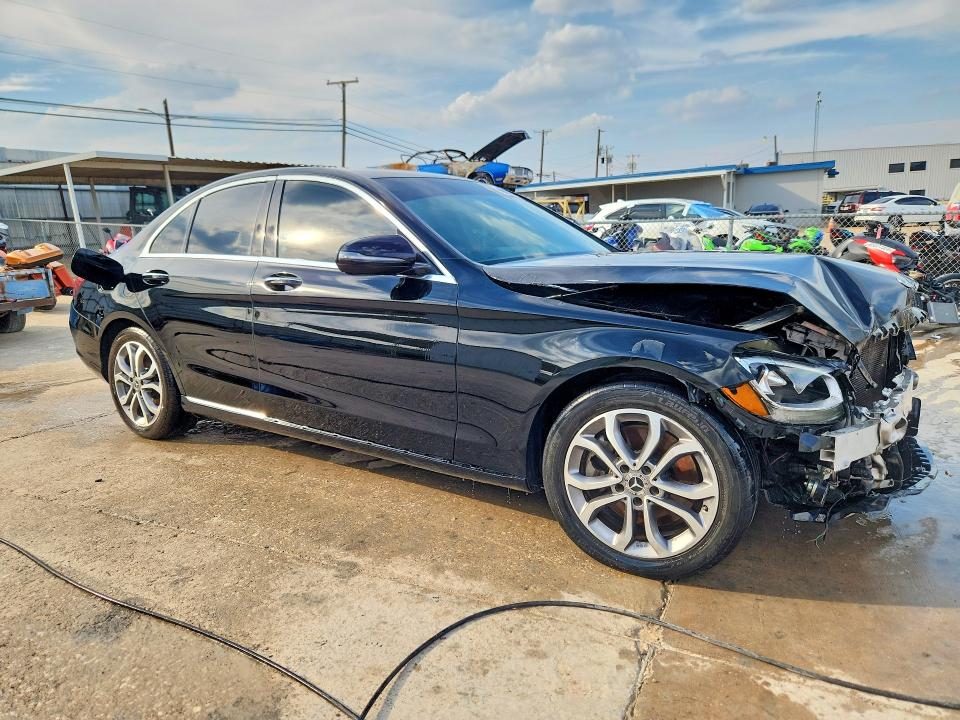 69037576 :رقم المزاد ، 55SWF4JB2JU249482 vin ، 2018 Mercedes-benz C مزاد بيع