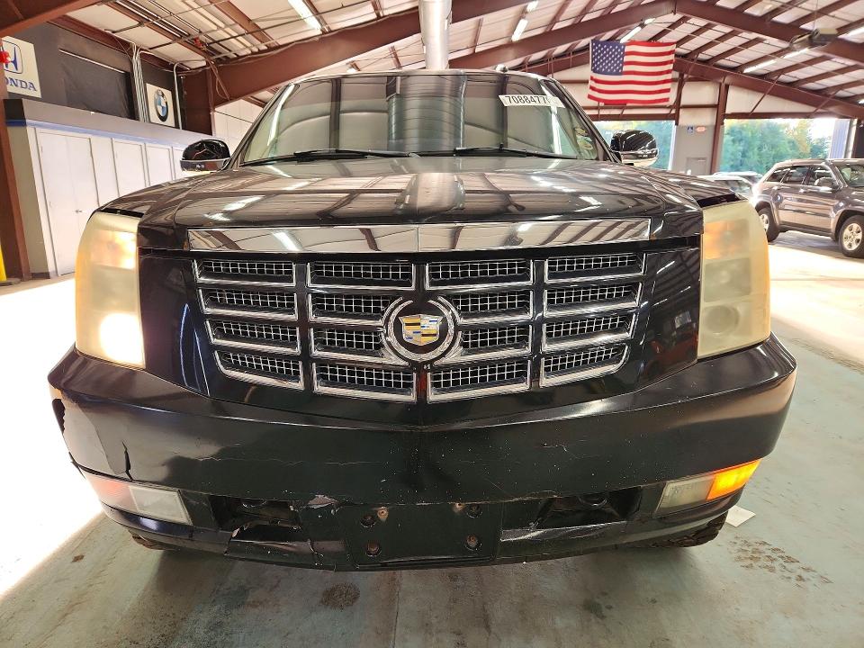 2007 Cadillac Escalade მანქანა იყიდება აუქციონზე, vin: 1GYFK63887R195872, აუქციონის ნომერი: 70884776