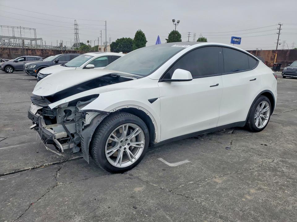 70368516 :رقم المزاد ، 5YJYGDEE2LF044999 vin ، 2020 Tesla Model Y مزاد بيع