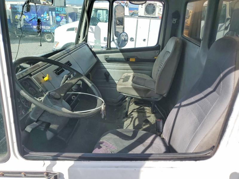 69927606 :رقم المزاد ، 1FVABPBV41HJ37014 vin ، 2001 Frht - Freightliner Chassis مزاد بيع