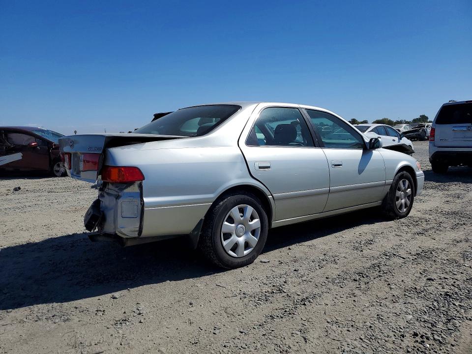 Продажа на аукционе авто 2000 Toyota Camry, vin: JT2BG28K4Y0504108, номер лота: 70703866