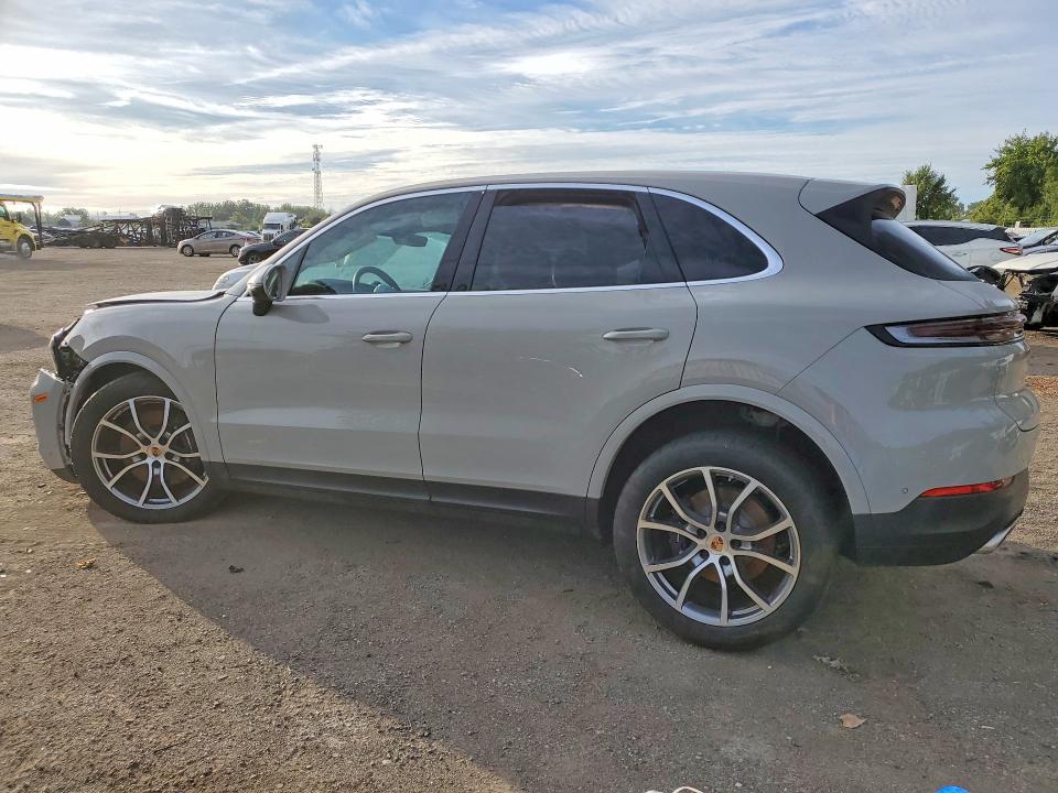 69670926 :رقم المزاد ، WP1AA2AY5TDA04378 vin ، 2026 Porsche Cayenne مزاد بيع