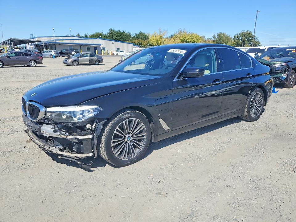 68241196 :رقم المزاد ، WBAJA9C55JG623116 vin ، 2018 Bmw 530e مزاد بيع