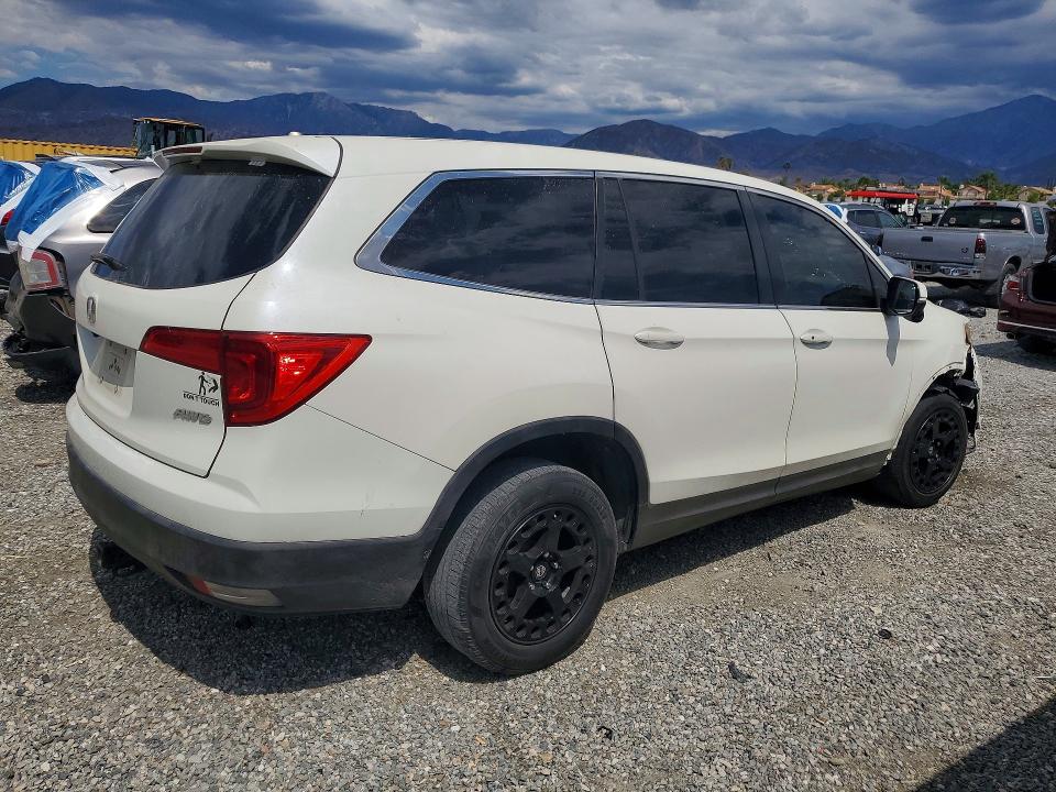 2016 Honda Pilot მანქანა იყიდება აუქციონზე, vin: 5FNYF6H5XGB030526, აუქციონის ნომერი: 67920646