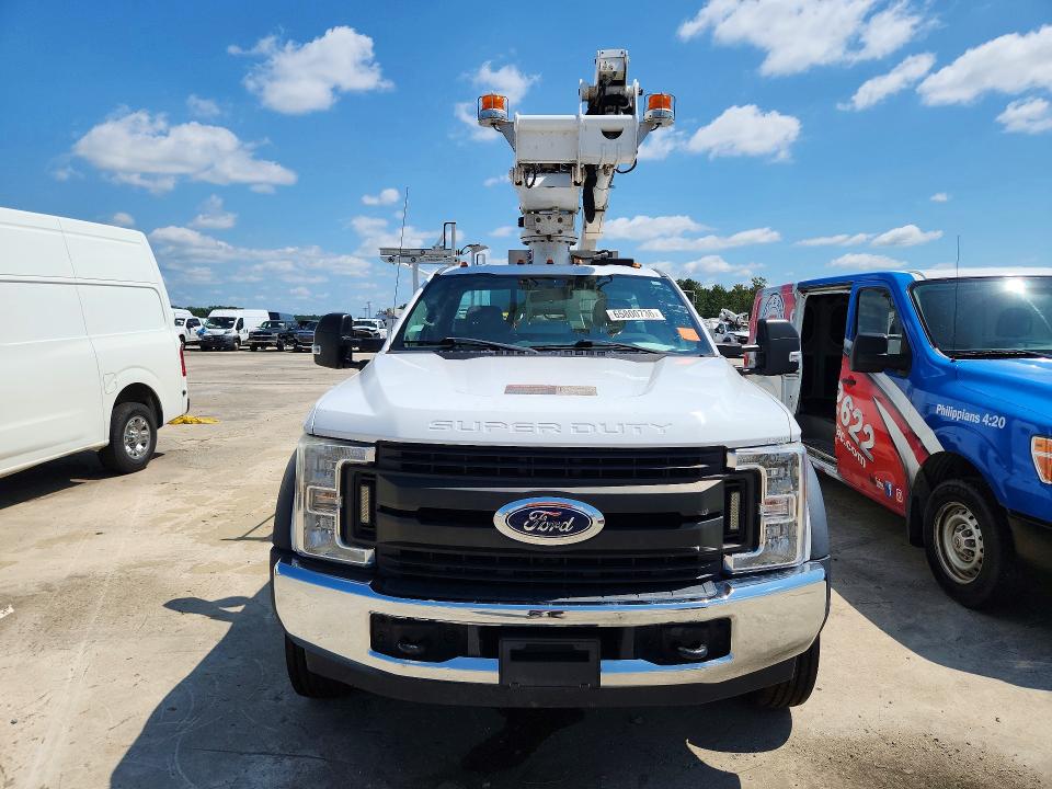 65800736 :رقم المزاد ، 1FDUF4GT1HED95386 vin ، 2017 Ford F450 مزاد بيع