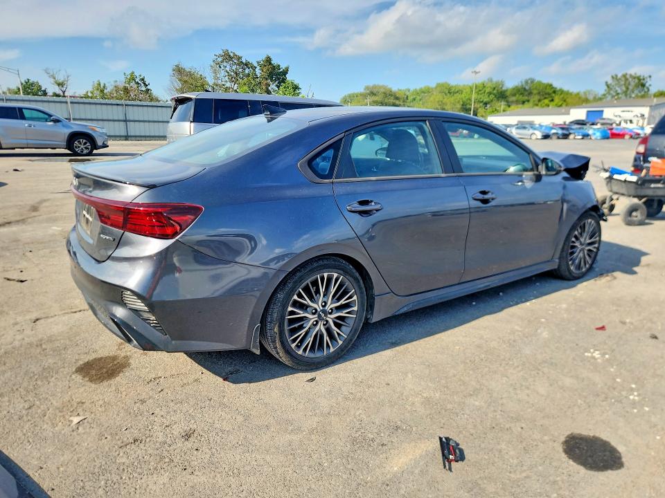 67220146 :رقم المزاد ، 3KPF54AD8NE424481 vin ، 2022 Kia Forte مزاد بيع