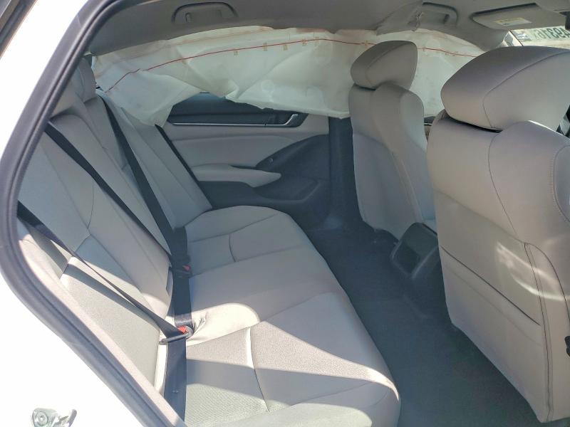 Продажа на аукционе авто 2018 Honda Accord, vin: 1HGCV1F1XJA034030, номер лота: 67249316