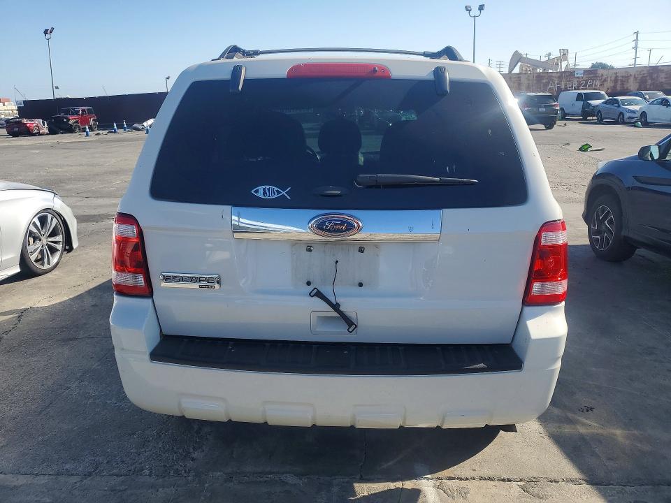 2011 Ford Escape მანქანა იყიდება აუქციონზე, vin: 1FMCU0E72BKC63634, აუქციონის ნომერი: 69647626