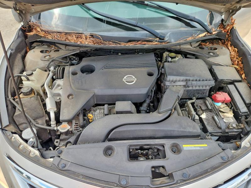 2015 Nissan Altima მანქანა იყიდება აუქციონზე, vin: 1N4AL3AP1FC292621, აუქციონის ნომერი: 67867846