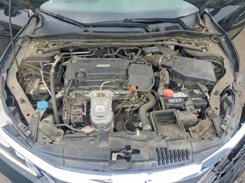 67995826 :رقم المزاد ، 1HGCR2F13HA258521 vin ، 2017 Honda Accord مزاد بيع