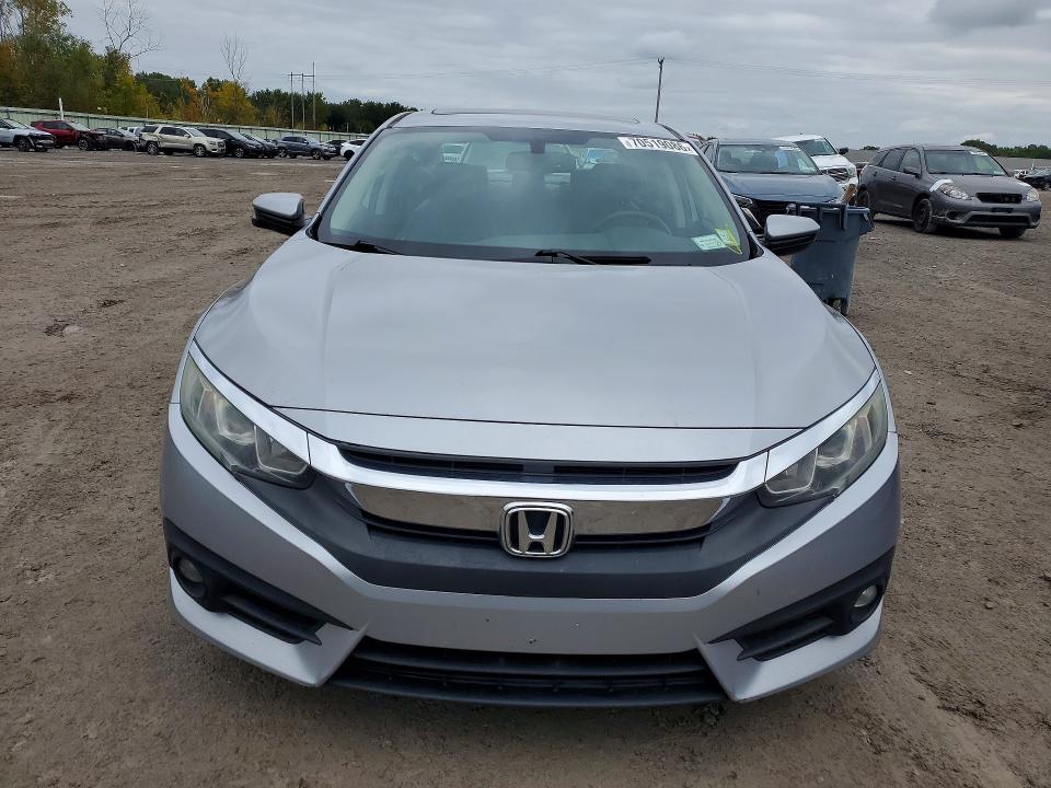 70519086 :رقم المزاد ، 19XFC1F70HE032722 vin ، 2017 Honda Civic مزاد بيع
