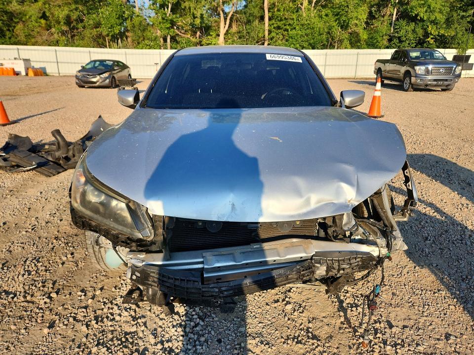2013 Honda Accord მანქანა იყიდება აუქციონზე, vin: 1HGCR2F33DA060128, აუქციონის ნომერი: 66995386