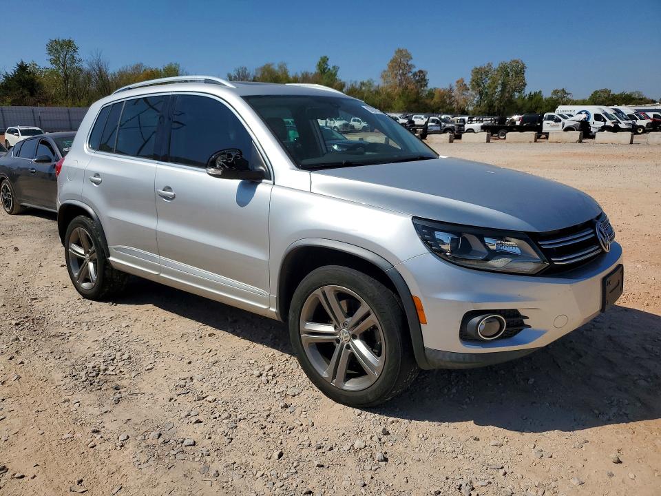 2017 Volkswagen Tiguan მანქანა იყიდება აუქციონზე, vin: WVGUV7AX4HK018357, აუქციონის ნომერი: 67872326
