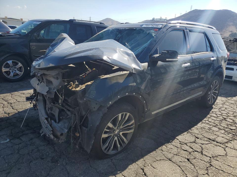 70579256 :رقم المزاد ، 1FM5K8HT2HGE39034 vin ، 2017 Ford Explorer مزاد بيع