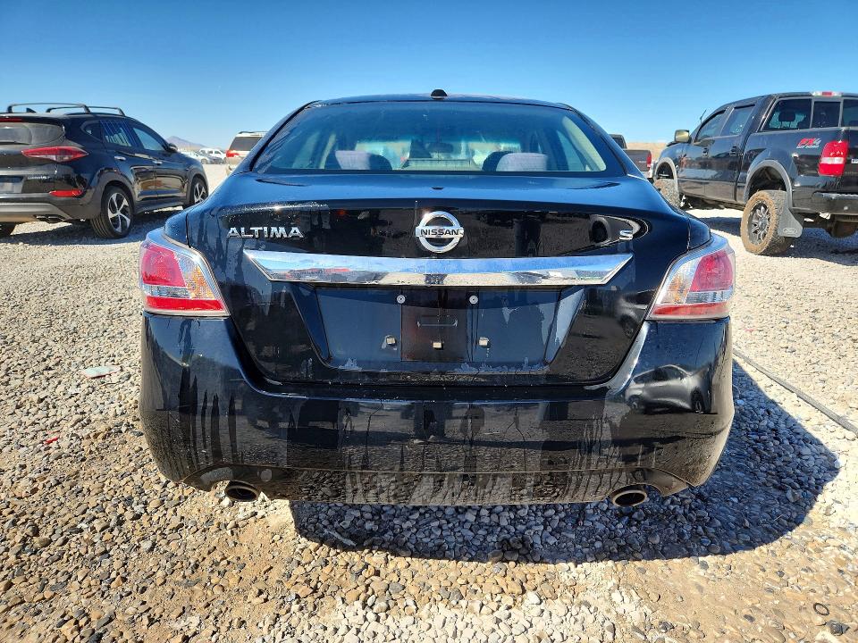 68450166 :رقم المزاد ، 1N4AL3AP0FC111413 vin ، 2015 Nissan Altima مزاد بيع