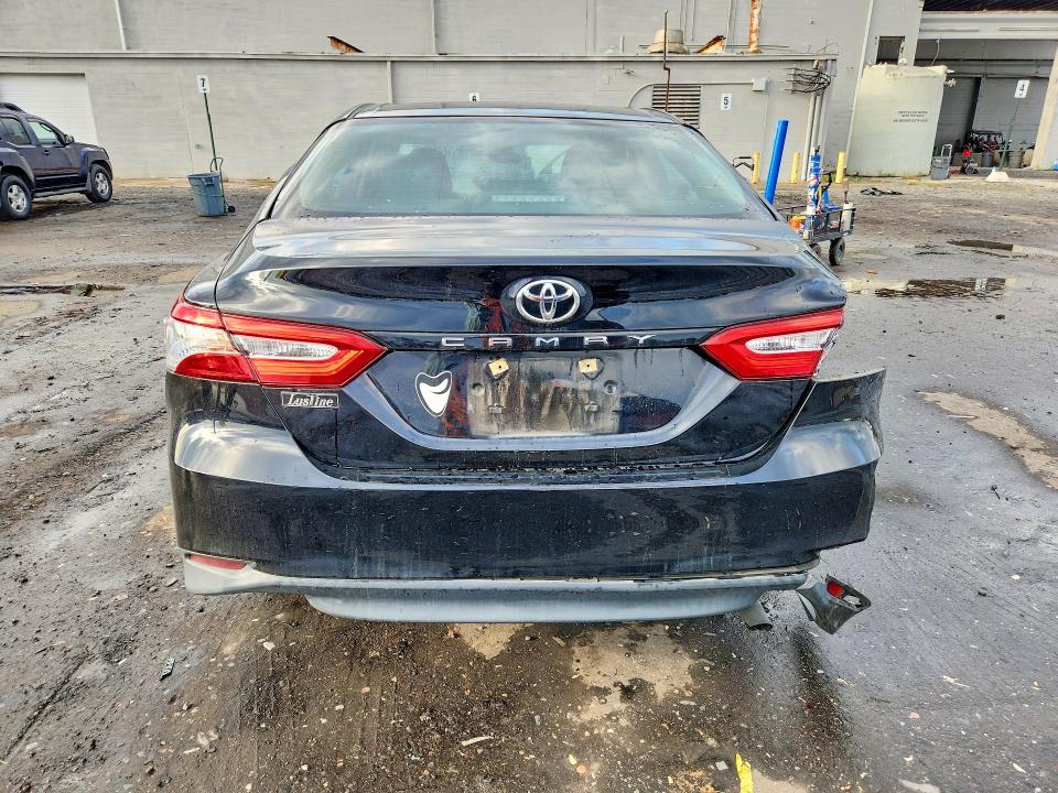 2018 Toyota Camry მანქანა იყიდება აუქციონზე, vin: 4T1B11HK1JU072686, აუქციონის ნომერი: 68542996