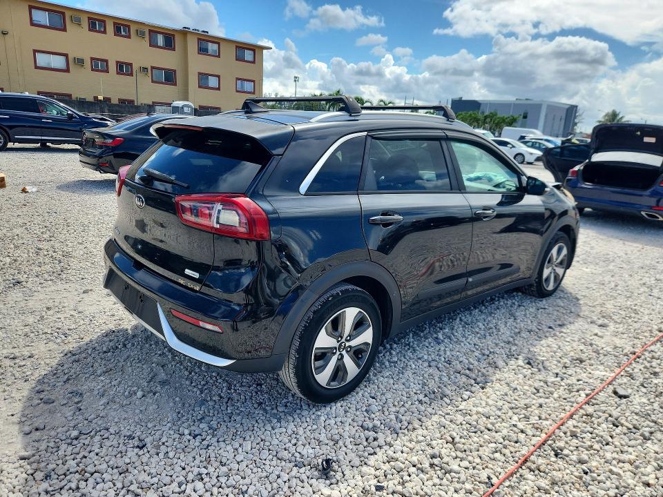 69202606 :رقم المزاد ، KNDCC3LC9J5110545 vin ، 2018 Kia Niro مزاد بيع