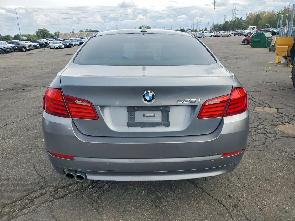 Продаж на аукціоні авто 2011 Bmw 528, vin: WBAFR1C58BDS36529, номер лоту: 69767866