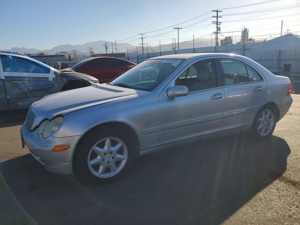 Aukcja sprzedaży 2001 Mercedes-benz C, vin: WDBRF61J61F081762, numer aukcji: 70703496