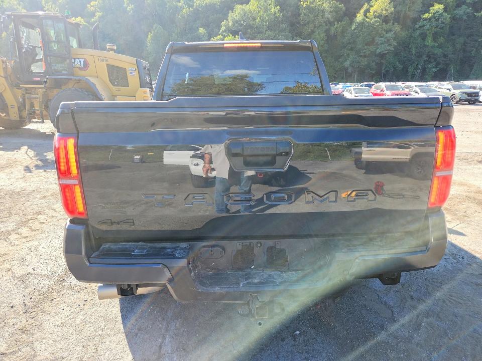 2026 Toyota Tacoma მანქანა იყიდება აუქციონზე, vin: 3TMLB5JN7TM214015, აუქციონის ნომერი: 69906536
