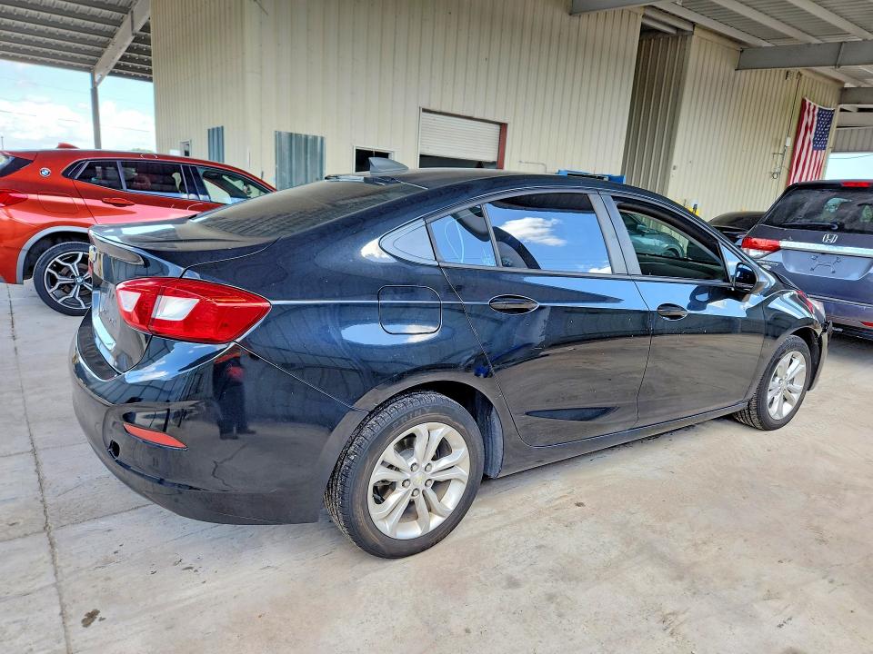Продажа на аукционе авто 2019 Chevrolet Cruze, vin: 1G1BC5SM5K7130758, номер лота: 68975486