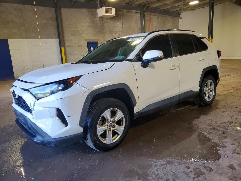 Продажа на аукционе авто 2021 Toyota Rav4, vin: 2T3W1RFV5MW137712, номер лота: 67465446