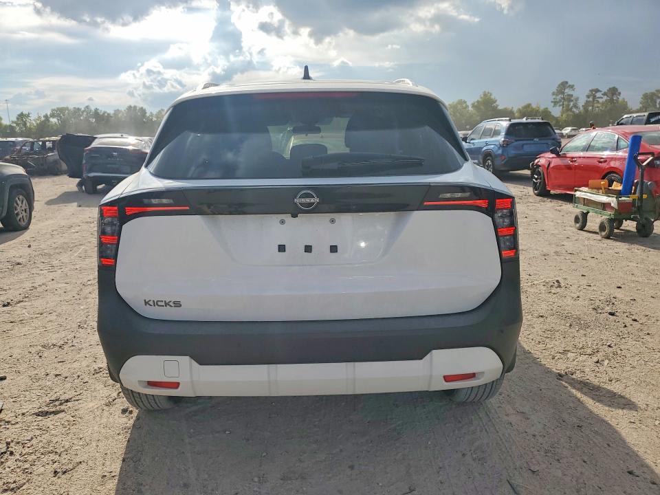 68631976 :رقم المزاد ، 3N8AP6CE9TL338180 vin ، 2026 Nissan Kicks مزاد بيع
