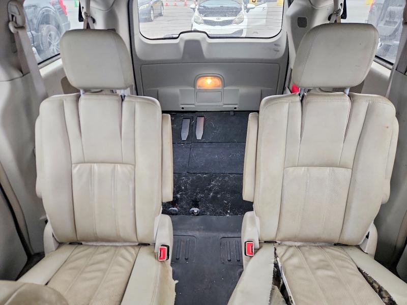 69941636 :رقم المزاد ، 2C4RC1BG7CR327715 vin ، 2012 Chrysler Town & Country مزاد بيع