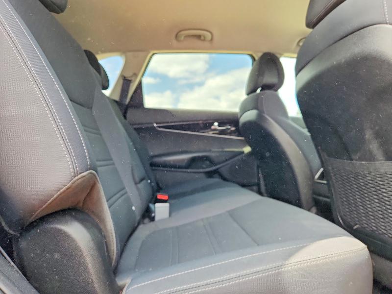 70026326 :رقم المزاد ، 5XYPG4A35GG140785 vin ، 2016 Kia Sorento مزاد بيع
