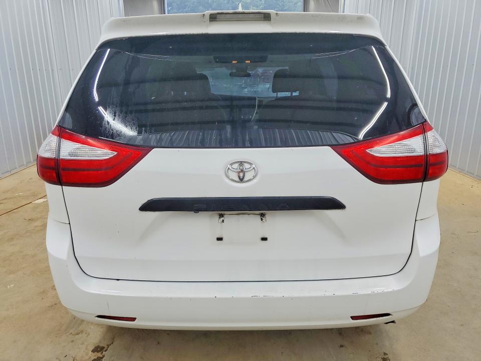 69585906 :رقم المزاد ، 5TDZZ3DC4KS995353 vin ، 2019 Toyota Sienna مزاد بيع