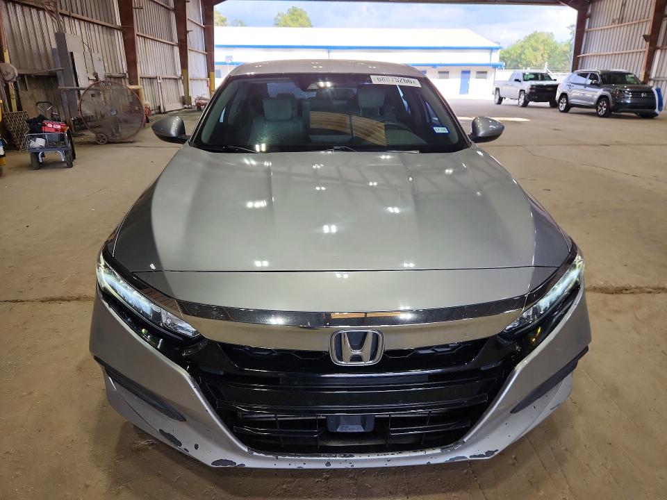 Продажа на аукционе авто 2018 Honda Accord, vin: 1HGCV1F11JA163709, номер лота: 68875266