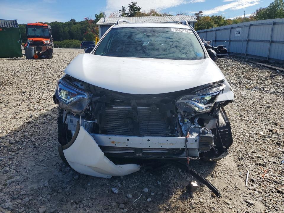 Продаж на аукціоні авто 2017 Toyota Rav4, vin: 2T3JFREV4HW672629, номер лоту: 69621036