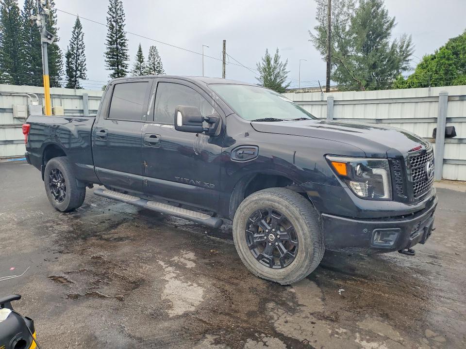 68200856 :رقم المزاد ، 1N6BA1F48JN520146 vin ، 2018 Nissan Titan Xd مزاد بيع