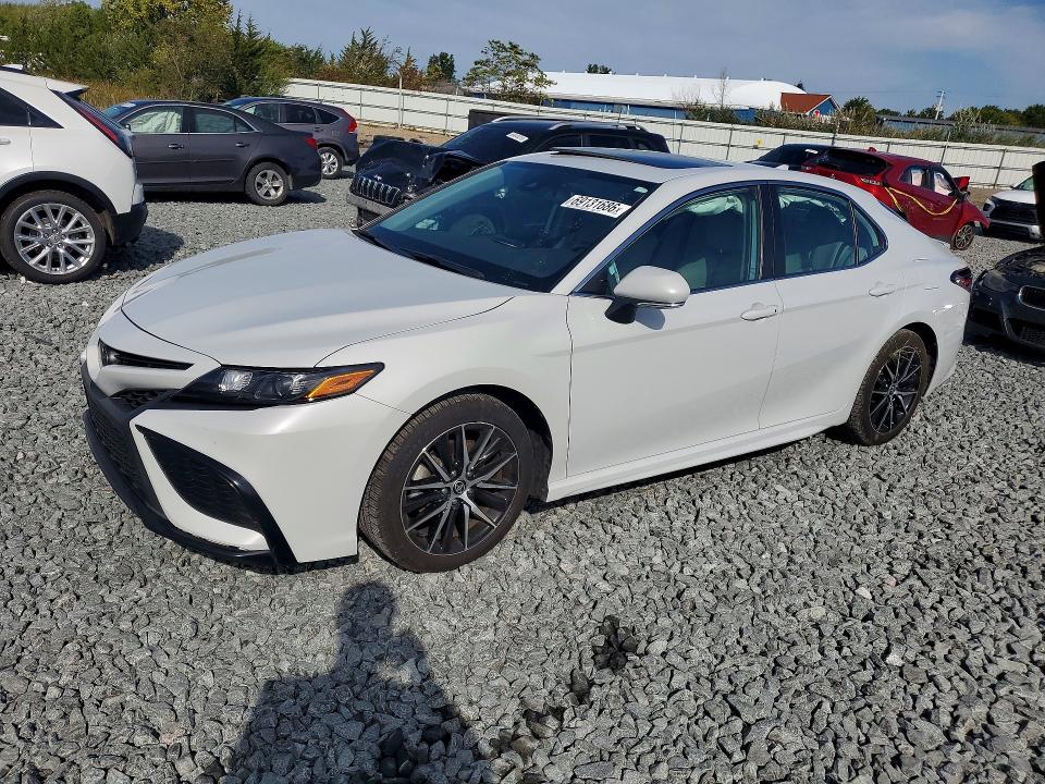 2022 Toyota Camry მანქანა იყიდება აუქციონზე, vin: 4T1T11BK1NU063179, აუქციონის ნომერი: 69131686