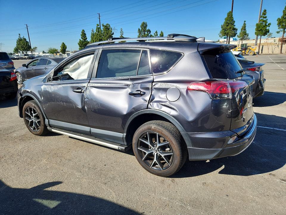 Продаж на аукціоні авто 2017 Toyota Rav4, vin: JTMNFREV8HJ132118, номер лоту: 70987346