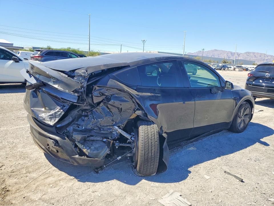 67043986 :رقم المزاد ، 7SAYGDED3TF530246 vin ، 2026 Tesla Model Y مزاد بيع