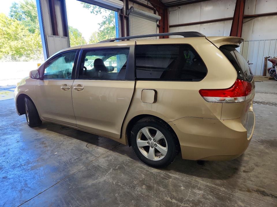 69974576 :رقم المزاد ، 5TDKK3DC0BS006616 vin ، 2011 Toyota Sienna مزاد بيع