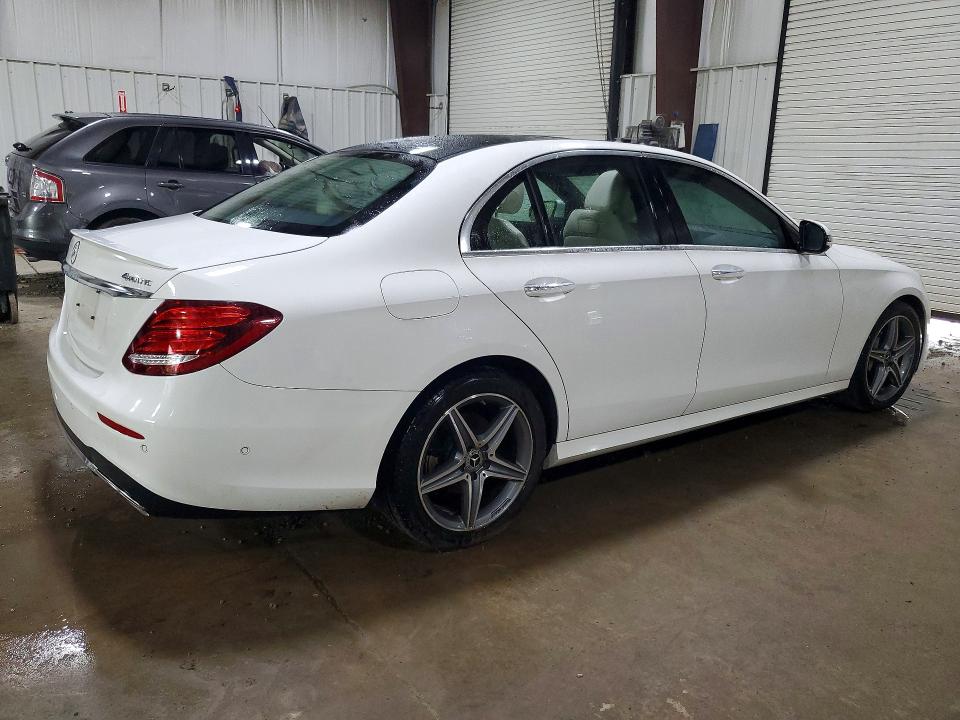 69505106 :رقم المزاد ، WDDZF4KB8JA388818 vin ، 2018 Mercedes-benz E مزاد بيع