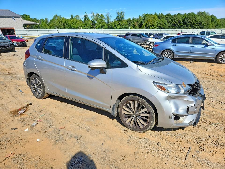 69928546 :رقم المزاد ، 3HGGK5H80FM775664 vin ، 2015 Honda Fit مزاد بيع