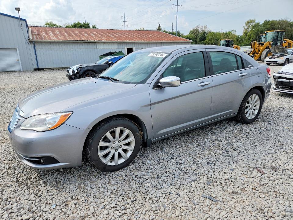 2013 Chrysler 200 მანქანა იყიდება აუქციონზე, vin: 1C3CCBCG9DN555583, აუქციონის ნომერი: 69380546